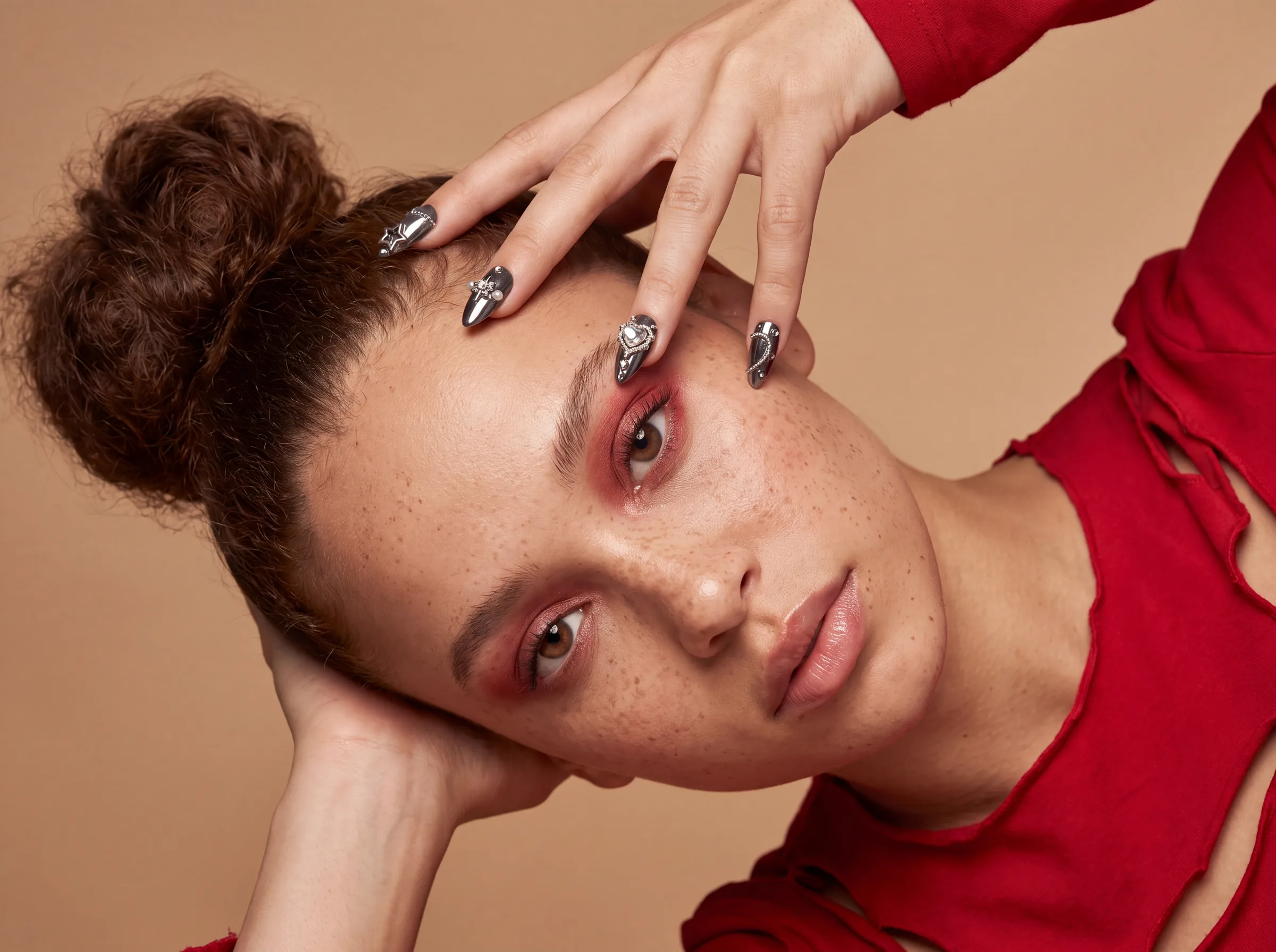 ManiKIRA — Nail atelier & e-commerce